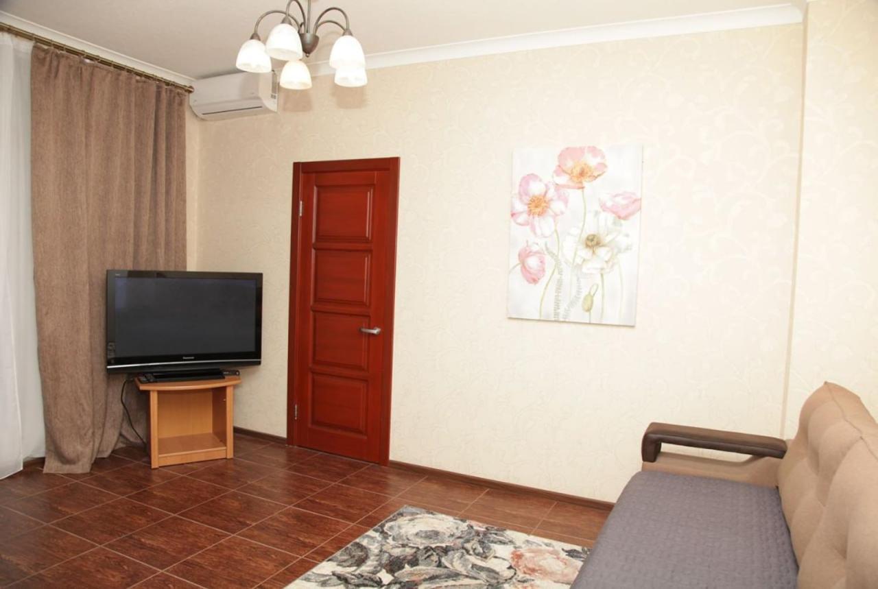 Apartments On Moskovskaya Street นิปโปร ภายนอก รูปภาพ